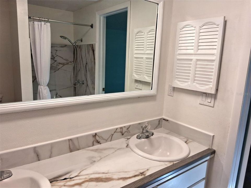 В аренду: $1,750 (2 спален, 2 ванн, 1398 Квадратных фут)