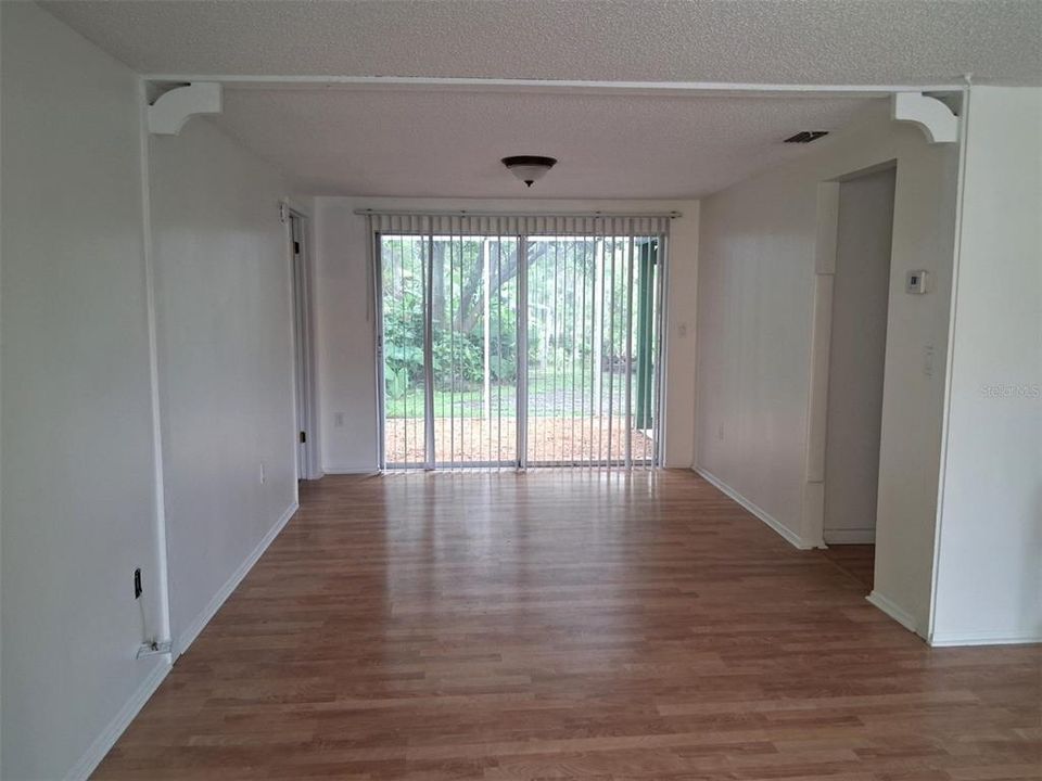 В аренду: $1,750 (2 спален, 2 ванн, 1398 Квадратных фут)