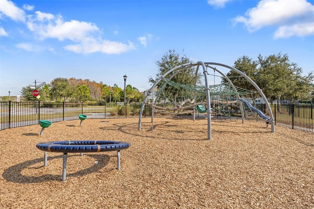 Active With Contract: $520,000 (4 beds, 2 baths, 1975 Square Feet)