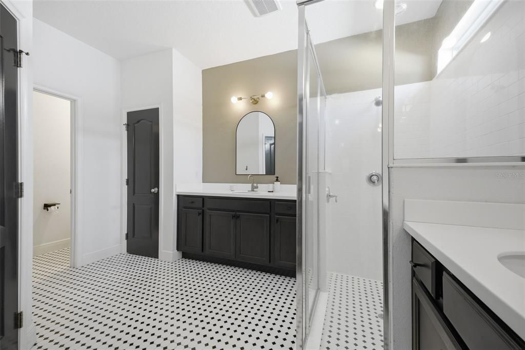 Active With Contract: $520,000 (4 beds, 2 baths, 1975 Square Feet)