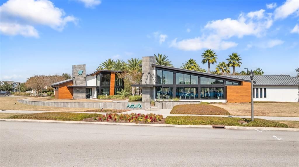 Active With Contract: $520,000 (4 beds, 2 baths, 1975 Square Feet)