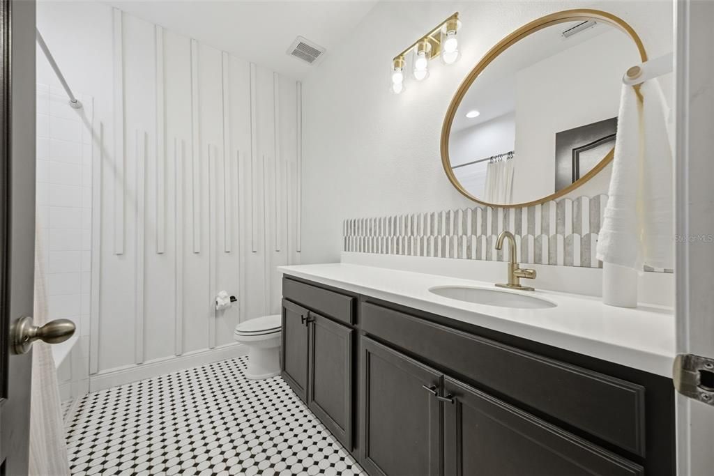 Active With Contract: $520,000 (4 beds, 2 baths, 1975 Square Feet)