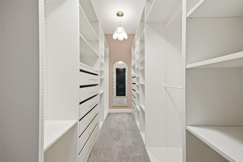 Active With Contract: $520,000 (4 beds, 2 baths, 1975 Square Feet)
