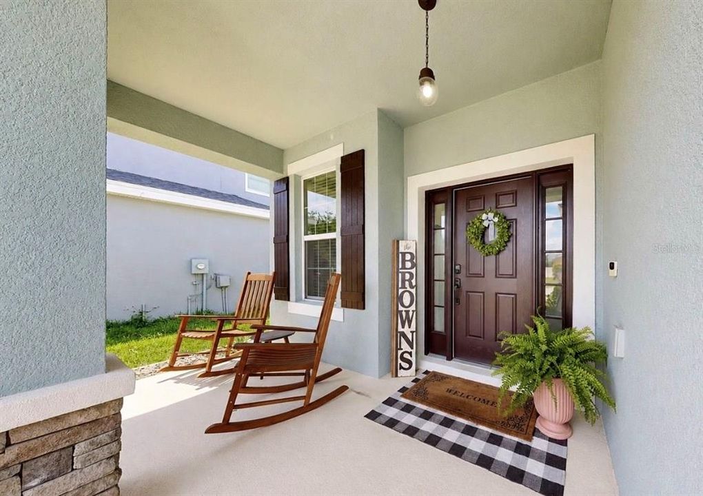 For Sale: $650,000 (5 beds, 4 baths, 3915 Square Feet)