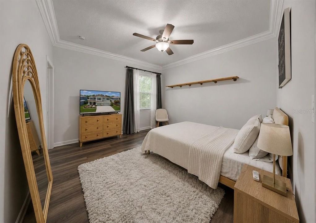 For Sale: $650,000 (5 beds, 4 baths, 3915 Square Feet)