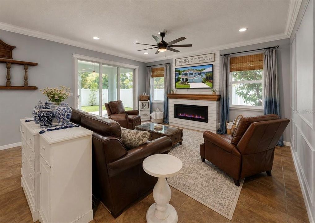 For Sale: $650,000 (5 beds, 4 baths, 3915 Square Feet)
