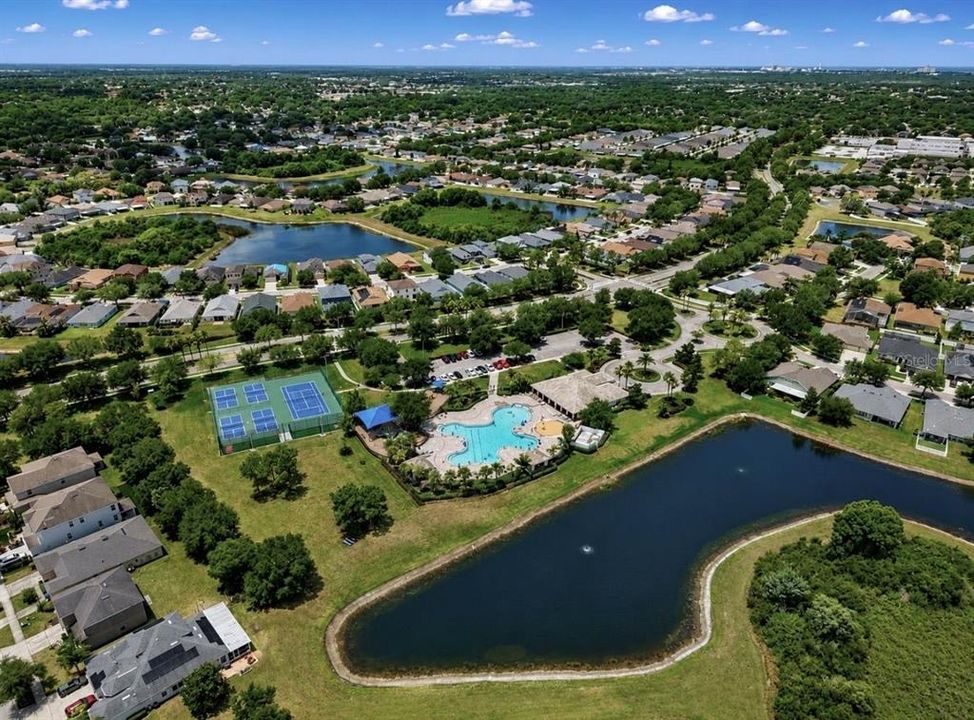 For Sale: $650,000 (5 beds, 4 baths, 3915 Square Feet)
