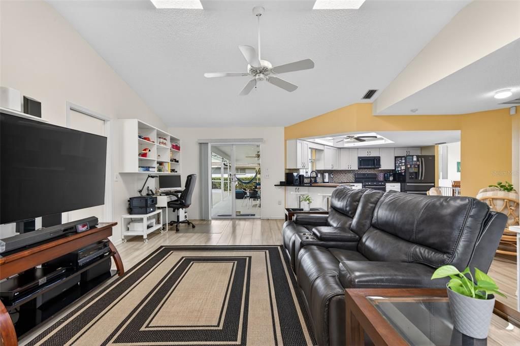 For Sale: $500,000 (3 beds, 2 baths, 2043 Square Feet)