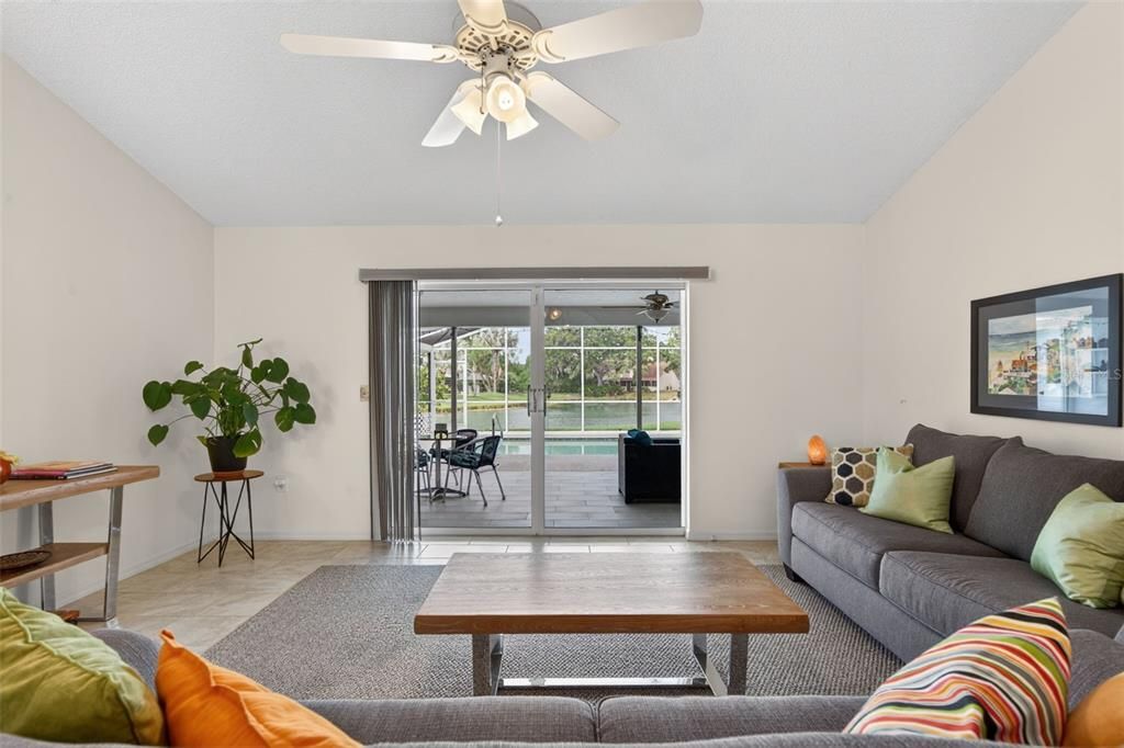 For Sale: $500,000 (3 beds, 2 baths, 2043 Square Feet)