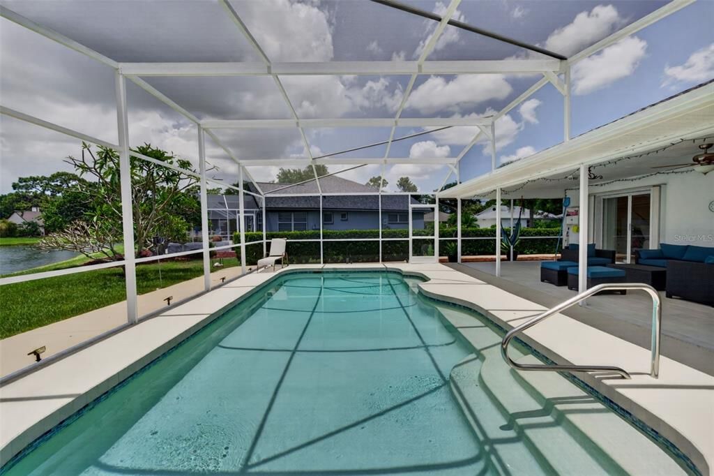 For Sale: $500,000 (3 beds, 2 baths, 2043 Square Feet)