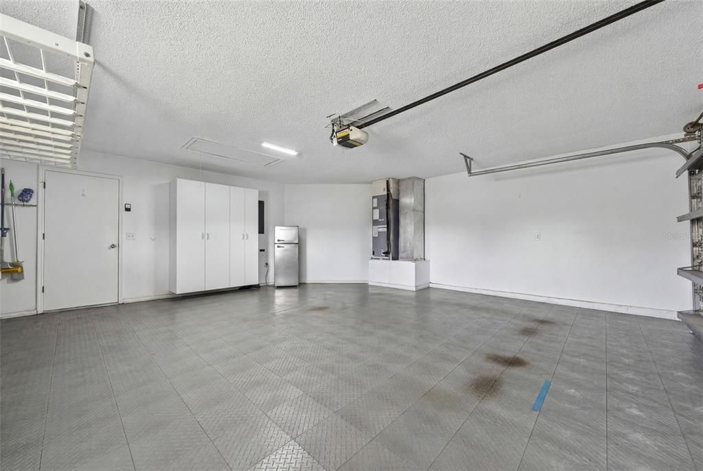 For Sale: $500,000 (3 beds, 2 baths, 2043 Square Feet)