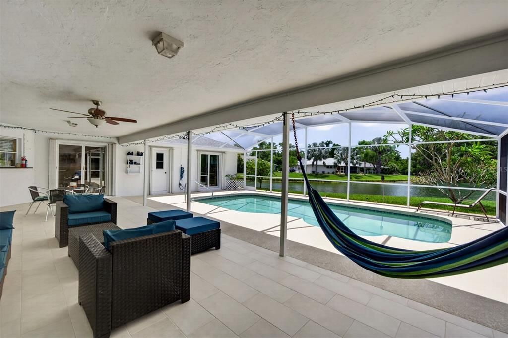For Sale: $500,000 (3 beds, 2 baths, 2043 Square Feet)