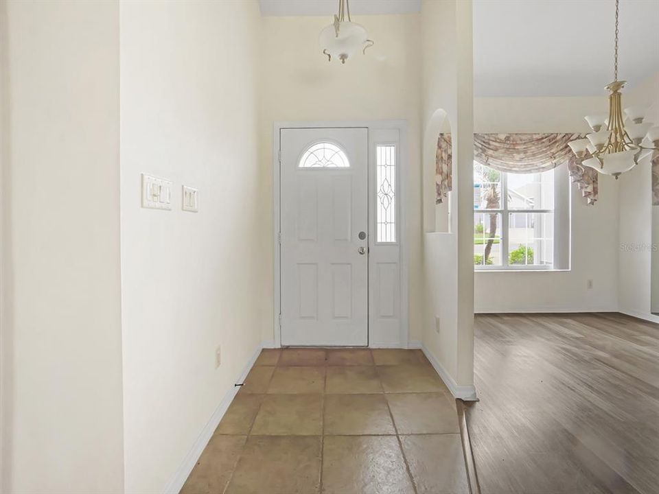 En Venta: $305,000 (3 camas, 2 baños, 1818 Pies cuadrados)