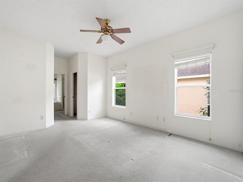 En Venta: $305,000 (3 camas, 2 baños, 1818 Pies cuadrados)