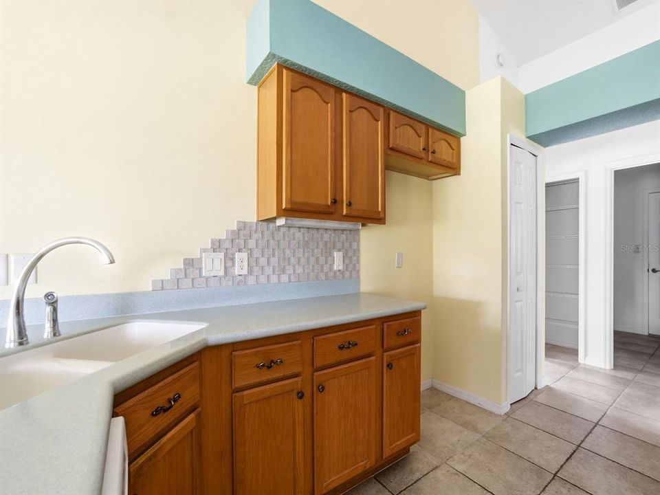 En Venta: $305,000 (3 camas, 2 baños, 1818 Pies cuadrados)