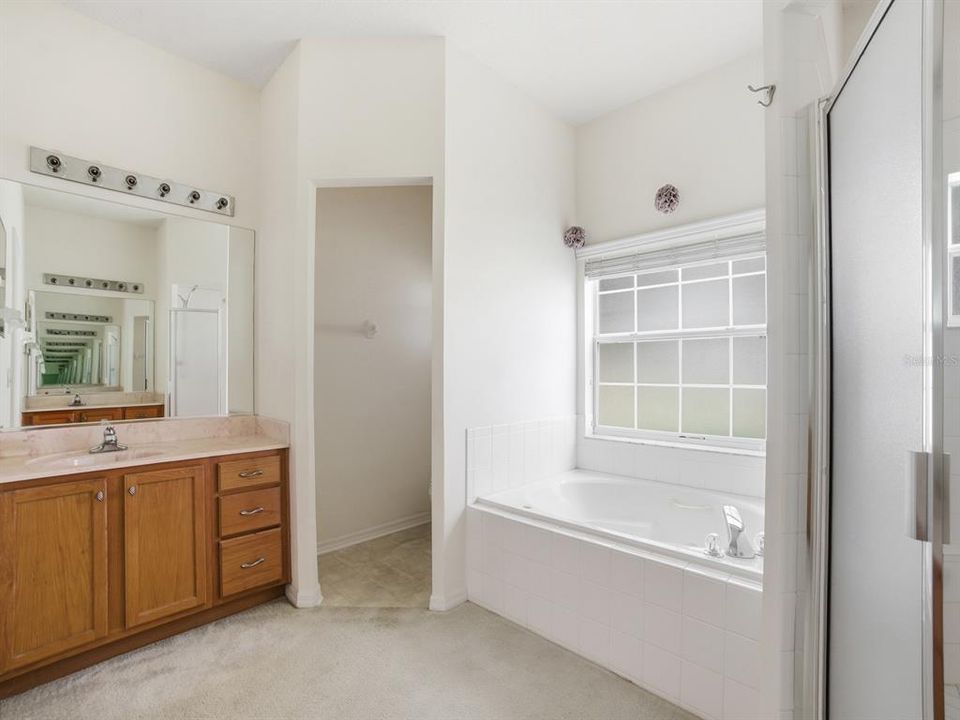 En Venta: $305,000 (3 camas, 2 baños, 1818 Pies cuadrados)