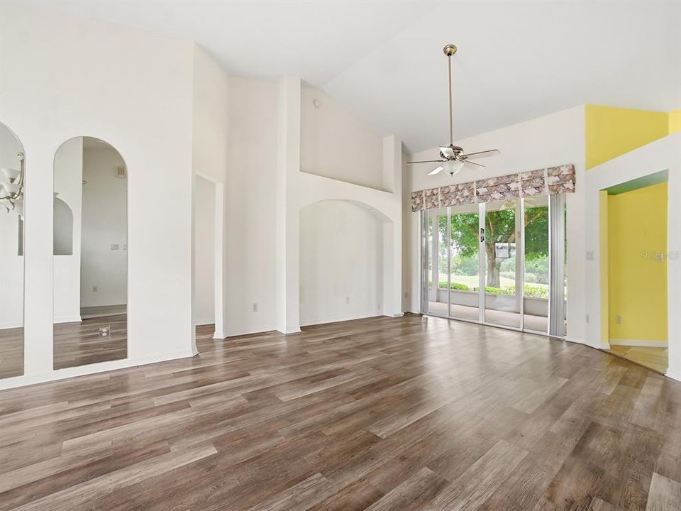 En Venta: $305,000 (3 camas, 2 baños, 1818 Pies cuadrados)