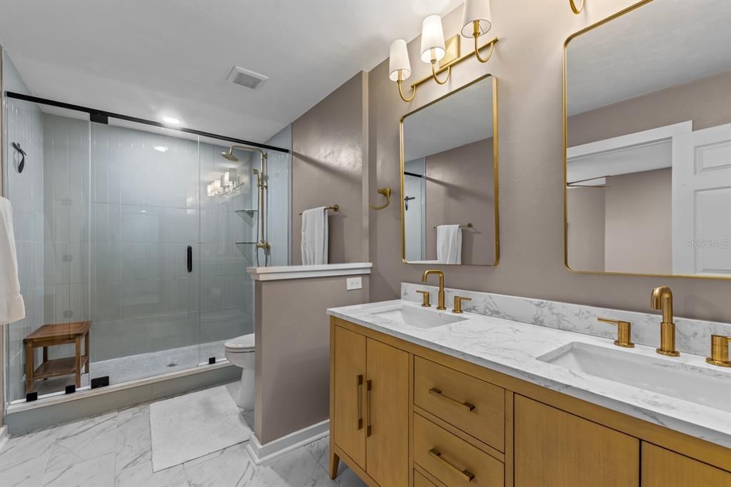 For Sale: $385,000 (3 beds, 3 baths, 1873 Square Feet)