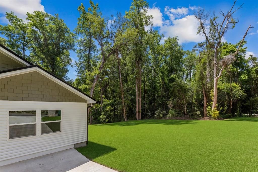 For Sale: $385,000 (3 beds, 3 baths, 1873 Square Feet)