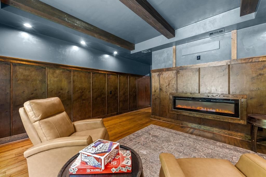 For Sale: $385,000 (3 beds, 3 baths, 1873 Square Feet)
