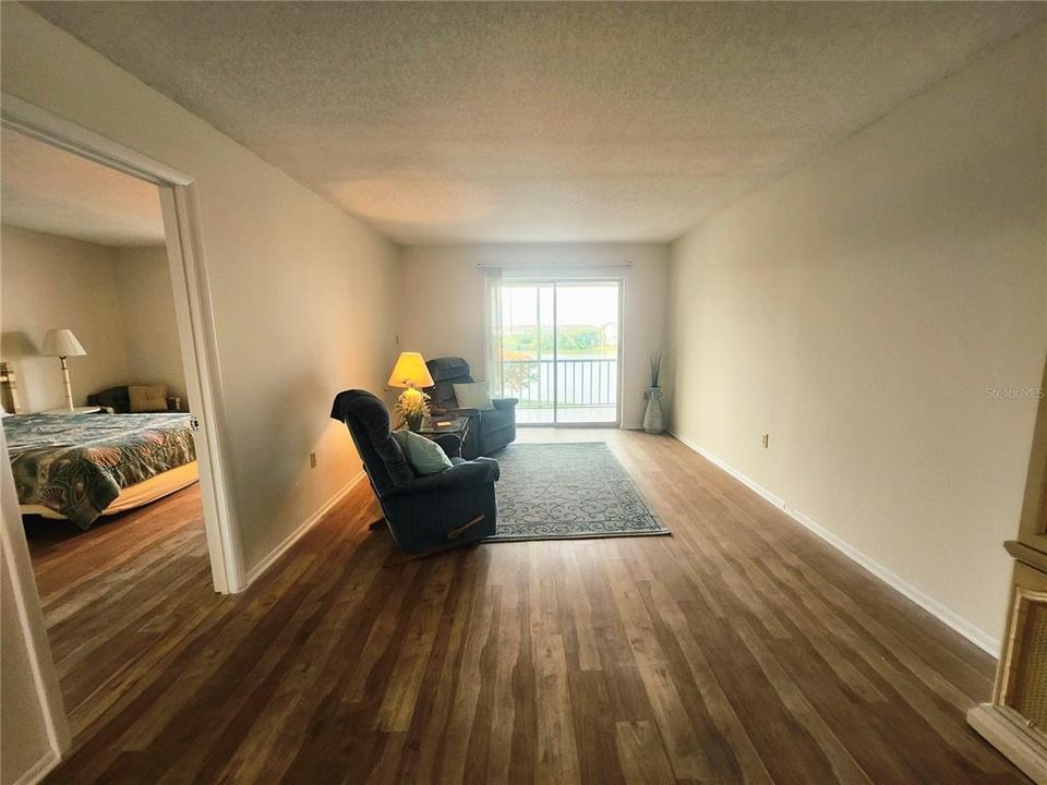 For Sale: $88,000 (2 beds, 1 baths, 1040 Square Feet)
