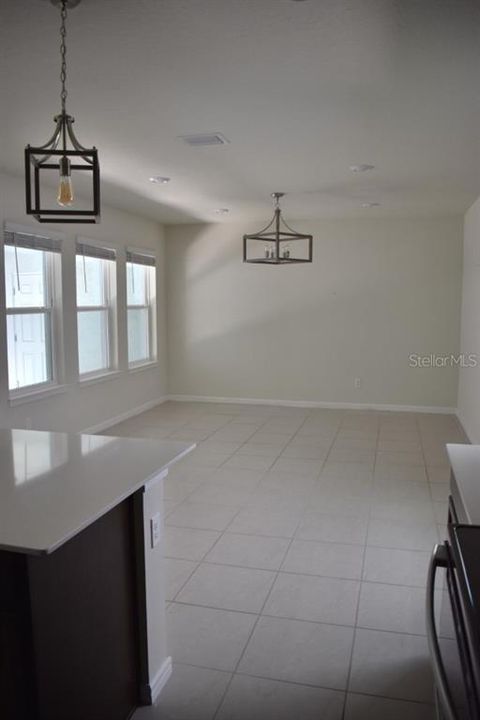 For Rent: $2,500 (4 beds, 3 baths, 1876 Square Feet)