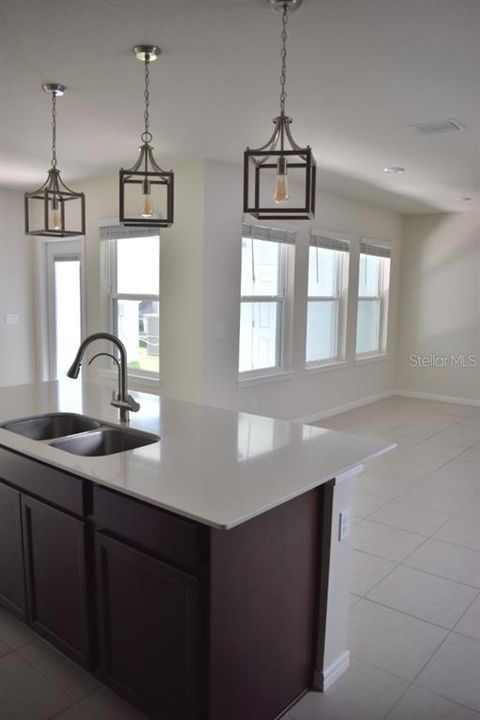 For Rent: $2,500 (4 beds, 3 baths, 1876 Square Feet)