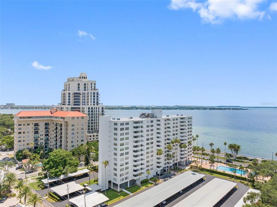 For Rent: $2,350 (2 beds, 2 baths, 1104 Square Feet)
