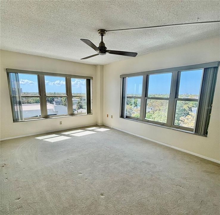 For Rent: $2,350 (2 beds, 2 baths, 1104 Square Feet)
