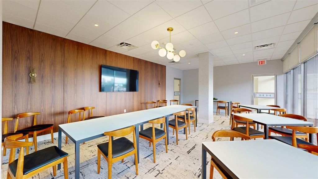 For Rent: $2,350 (2 beds, 2 baths, 1104 Square Feet)
