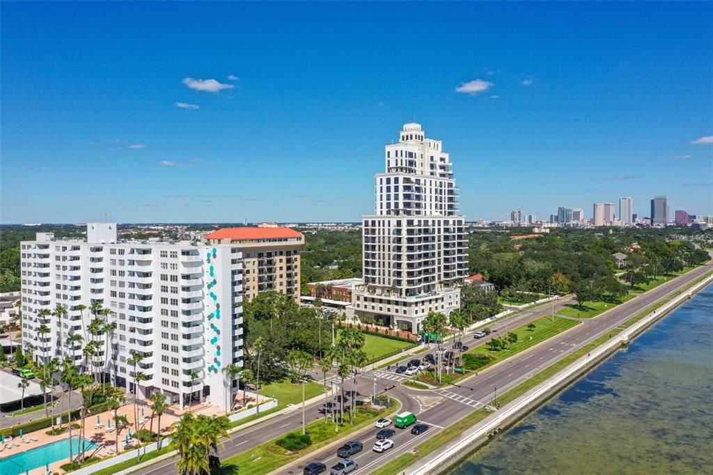 For Rent: $2,350 (2 beds, 2 baths, 1104 Square Feet)