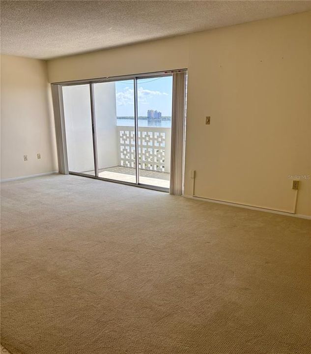 For Rent: $2,350 (2 beds, 2 baths, 1104 Square Feet)