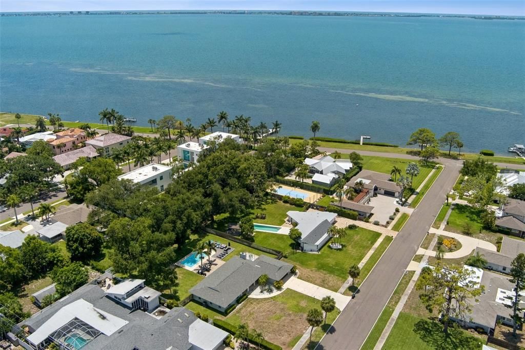 На продажу: $999,999 (4 спален, 2 ванн, 2347 Квадратных фут)
