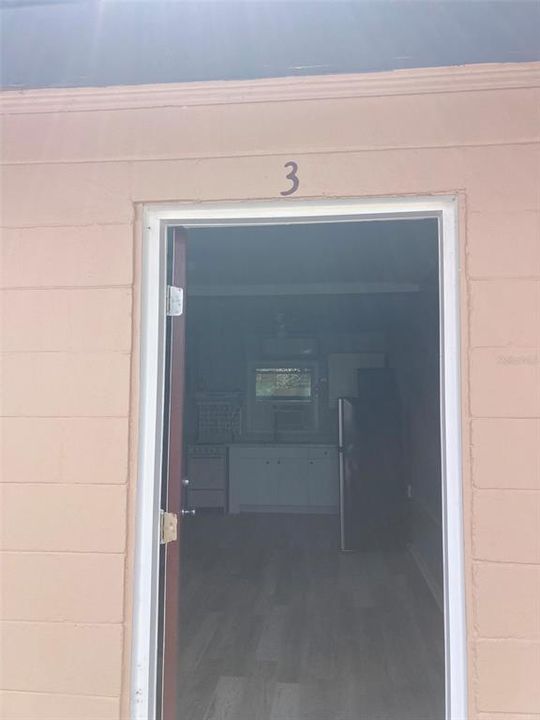 For Rent: $950 (1 beds, 1 baths, 295 Square Feet)