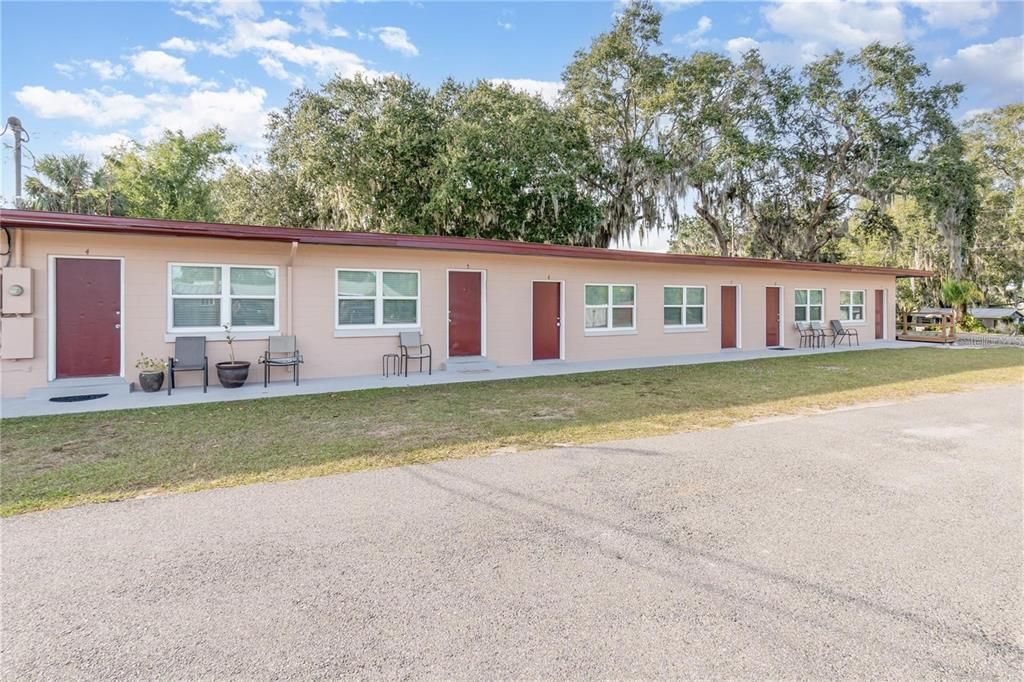 For Rent: $950 (1 beds, 1 baths, 295 Square Feet)