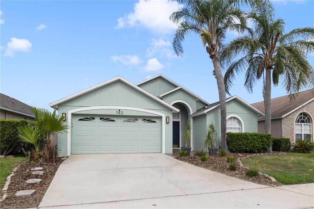 For Sale: $419,500 (3 beds, 2 baths, 1462 Square Feet)