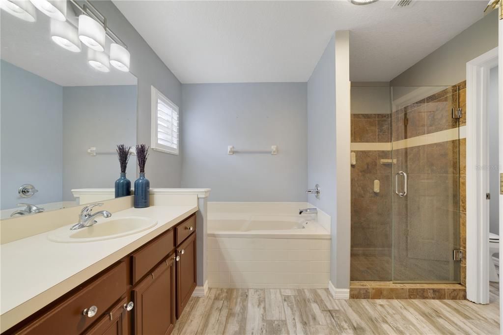 For Sale: $419,500 (3 beds, 2 baths, 1462 Square Feet)