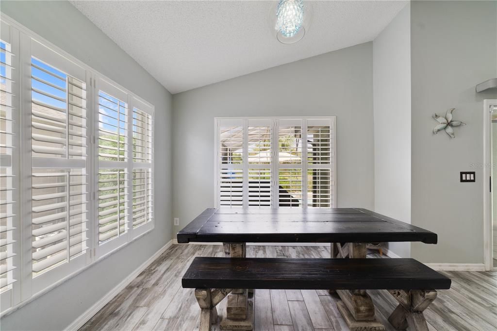 For Sale: $419,500 (3 beds, 2 baths, 1462 Square Feet)