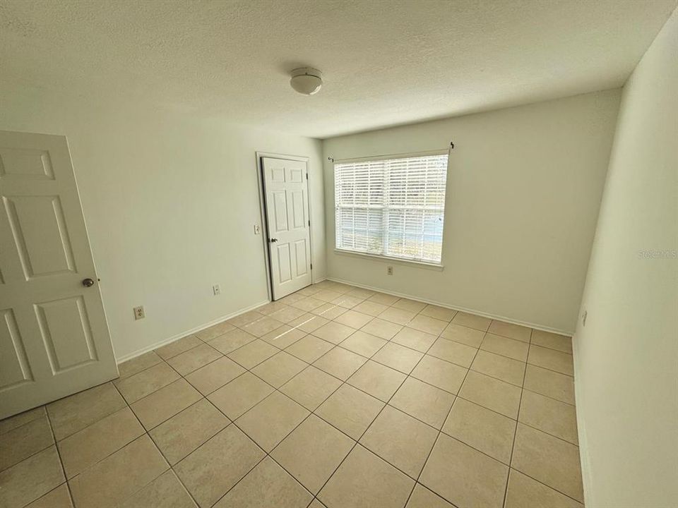 For Sale: $194,900 (2 beds, 2 baths, 1103 Square Feet)