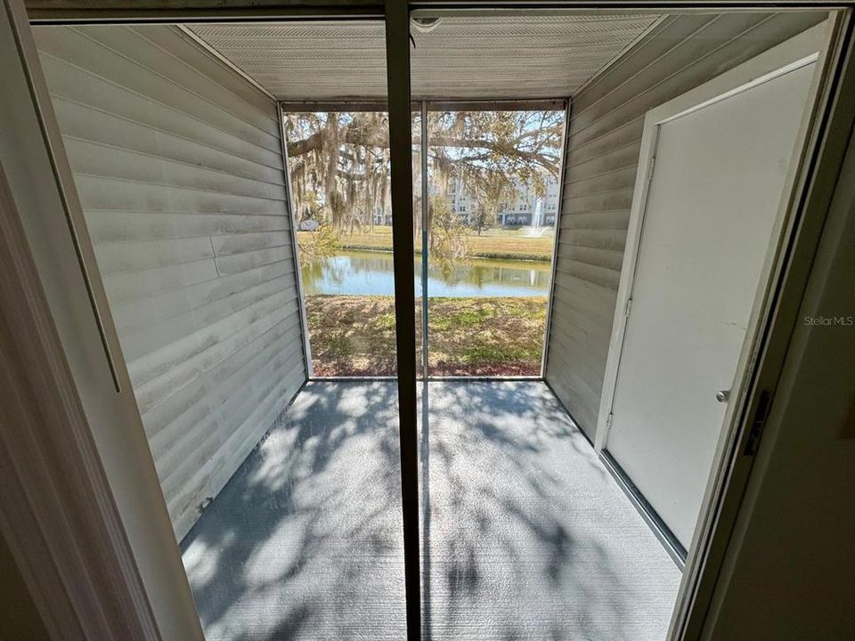 For Sale: $194,900 (2 beds, 2 baths, 1103 Square Feet)