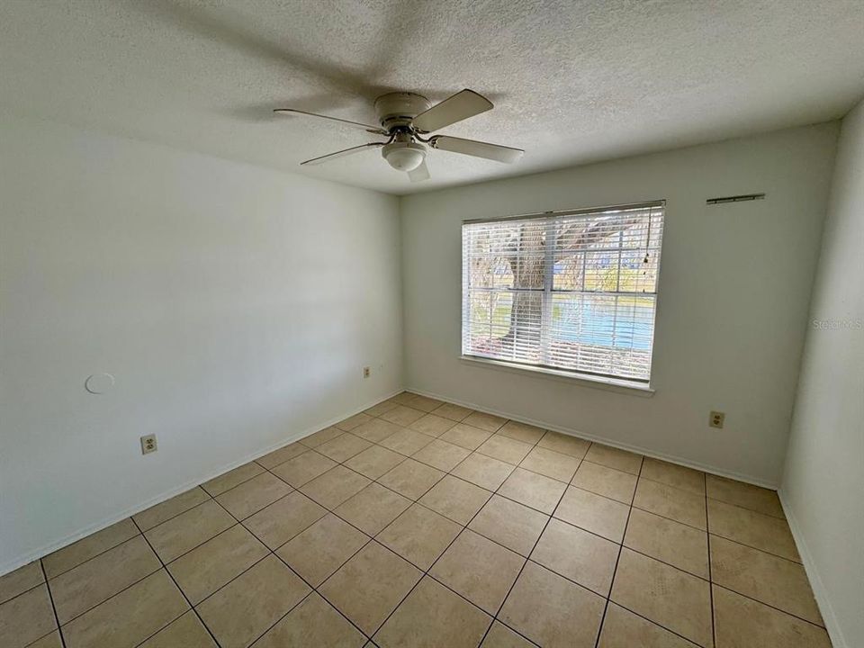 For Sale: $194,900 (2 beds, 2 baths, 1103 Square Feet)