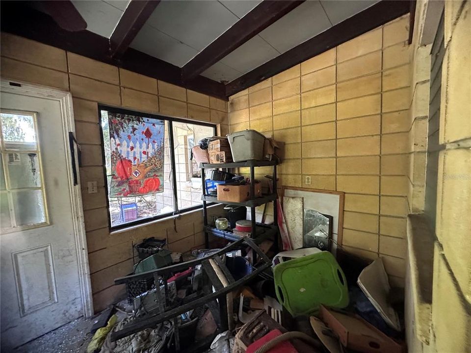 На продажу: $320,000 (3 спален, 1 ванн, 1018 Квадратных фут)
