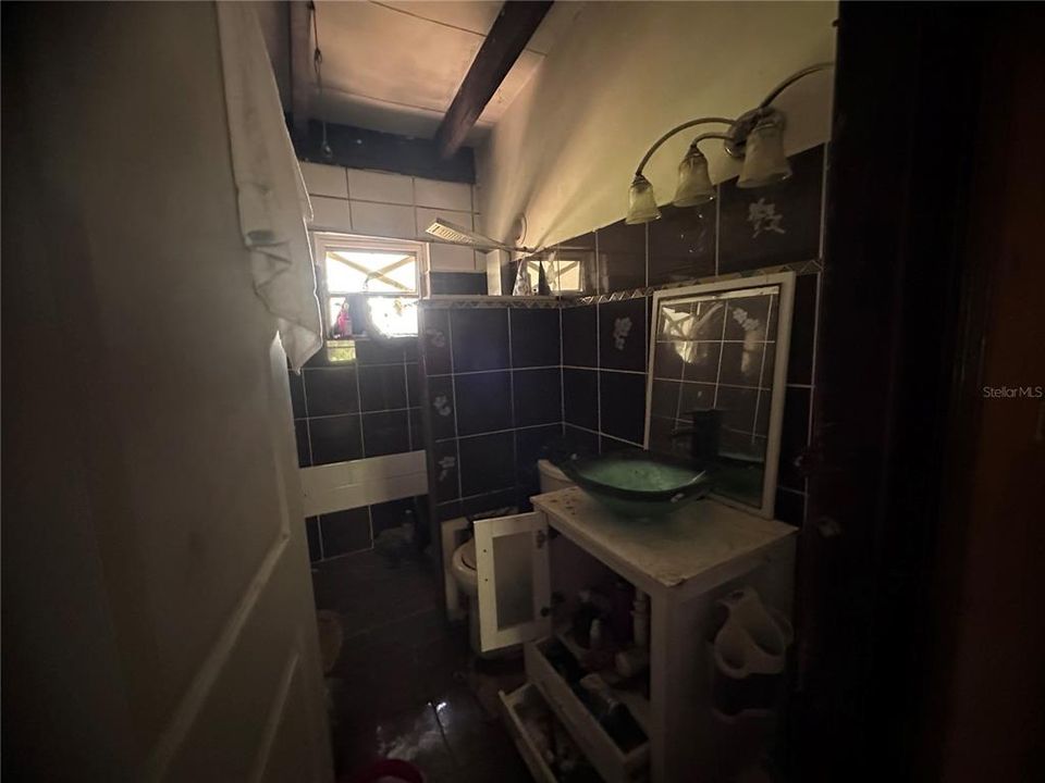 На продажу: $320,000 (3 спален, 1 ванн, 1018 Квадратных фут)