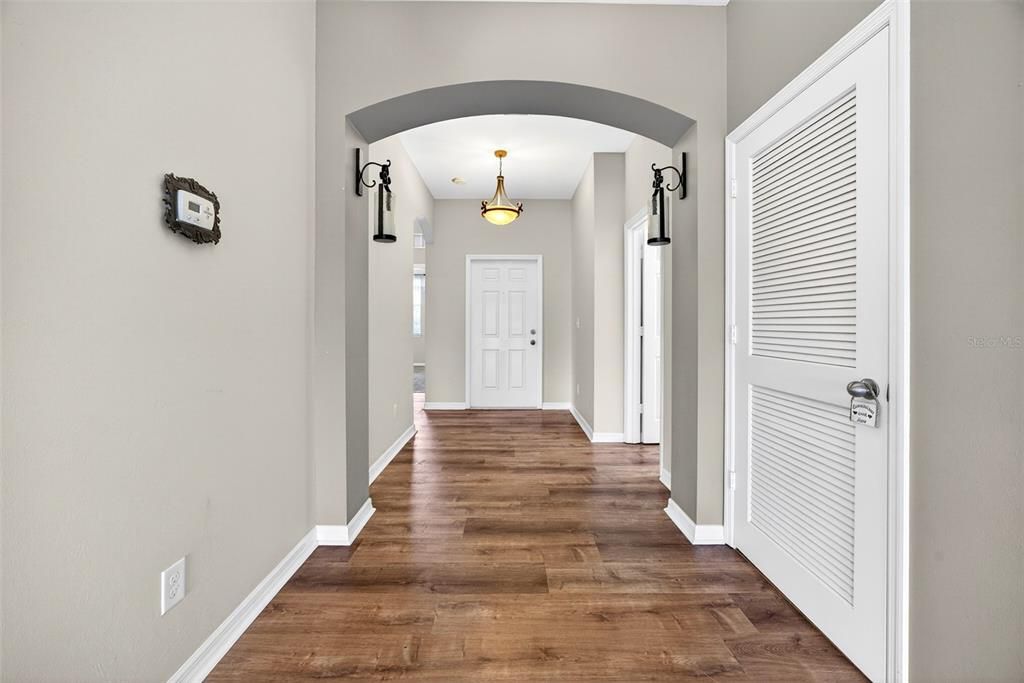 For Sale: $335,000 (3 beds, 2 baths, 1560 Square Feet)
