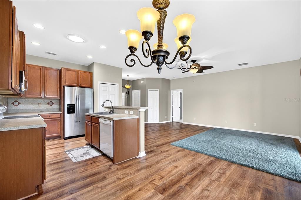 For Sale: $335,000 (3 beds, 2 baths, 1560 Square Feet)