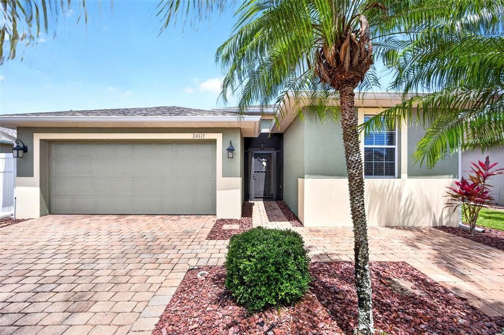 For Sale: $335,000 (3 beds, 2 baths, 1560 Square Feet)