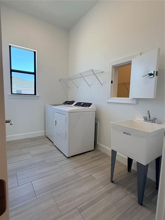 For Sale: $763,960 (3 beds, 2 baths, 2080 Square Feet)