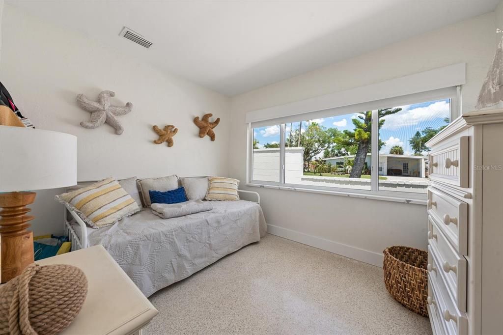 For Sale: $775,000 (3 beds, 2 baths, 1092 Square Feet)