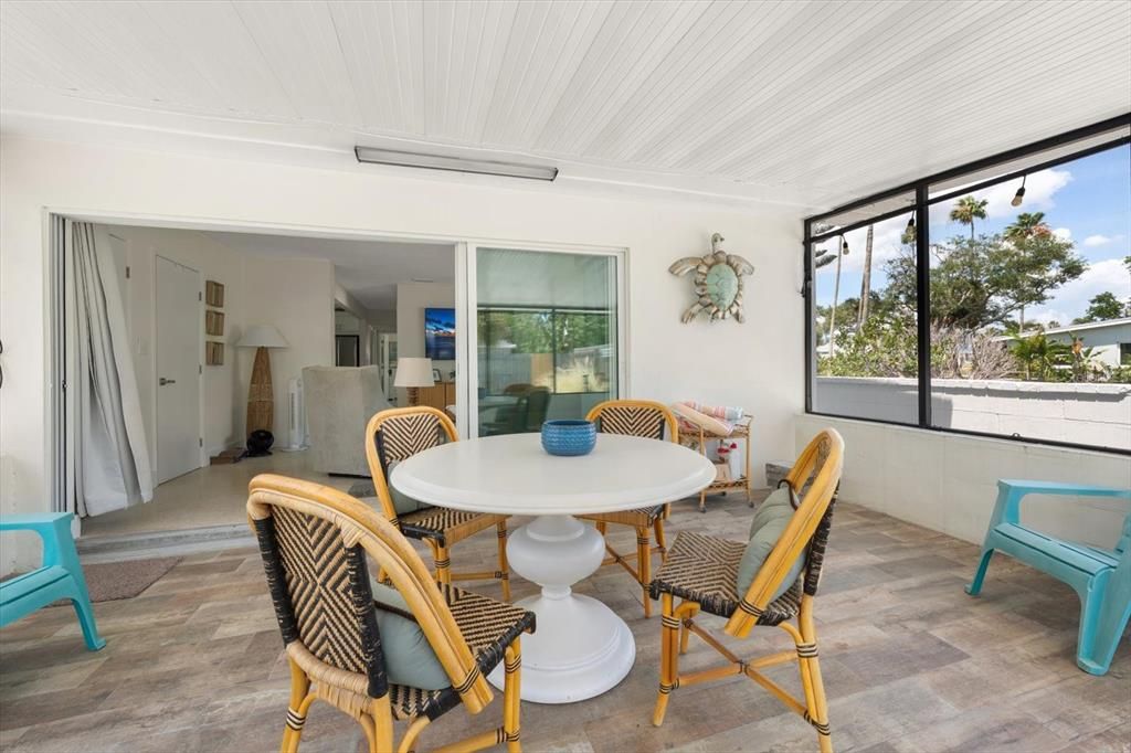 For Sale: $775,000 (3 beds, 2 baths, 1092 Square Feet)