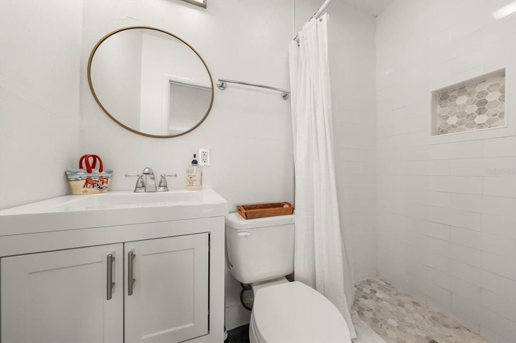 For Sale: $775,000 (3 beds, 2 baths, 1092 Square Feet)